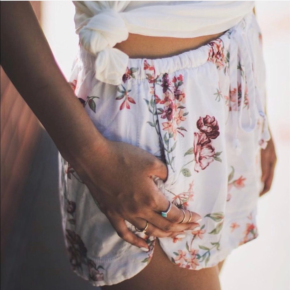 Eve Floral Shorts